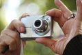 Czy warto kupić aparat typu „wyceluj i zrób zdjęcie”?
