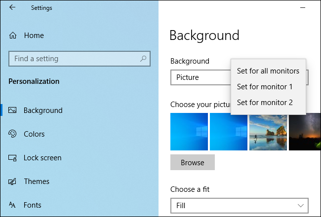 Ustawianie różnych tapet dla różnych monitorów w systemie Windows 10.