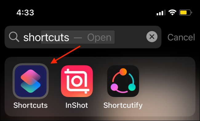 Otwórz aplikację Skróty za pomocą Spotlight na iPhonie