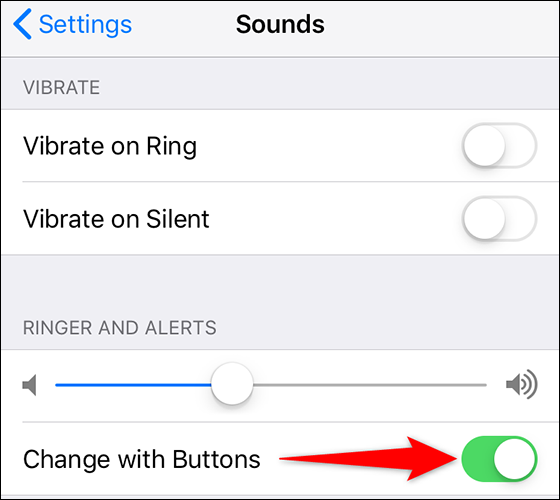 Włącz „Zmień za pomocą przycisków” w Ustawieniach na iPhonie.